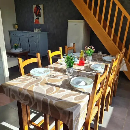 Сasa de vacaciones La Maneliere 1 Familial De Campagne A 10 Min Du Puy Dufou *