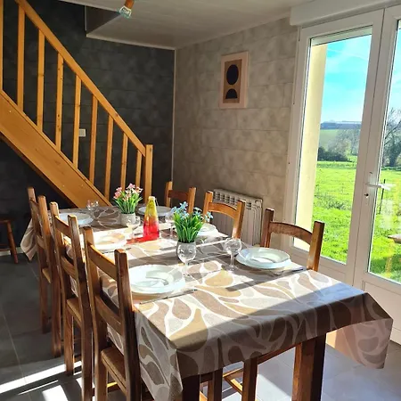 Сasa de vacaciones La Maneliere 1 Familial De Campagne A 10 Min Du Puy Dufou