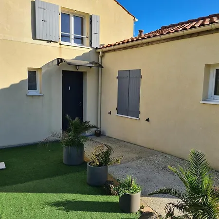 La Maneliere 1 Familial De Campagne A 10 Min Du Puy Dufou Сasa de vacaciones Saint-Michel-Mont-Mercure