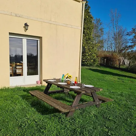 La Maneliere 1 Familial De Campagne A 10 Min Du Puy Dufou Сasa de vacaciones